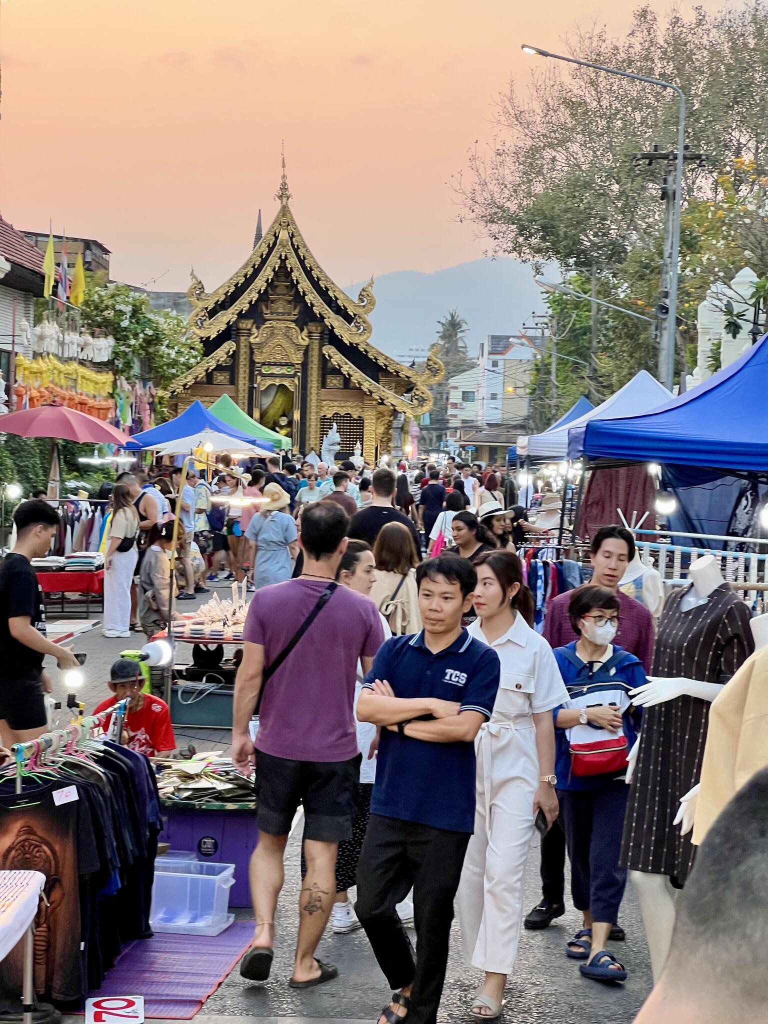 Le marché du dimanche de Chiang Mai